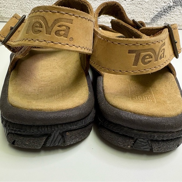 Teva Men’s 9 Captain Strap On Leather Jesus Sandals 
Older Style New Condition - Picture 10 of 12
